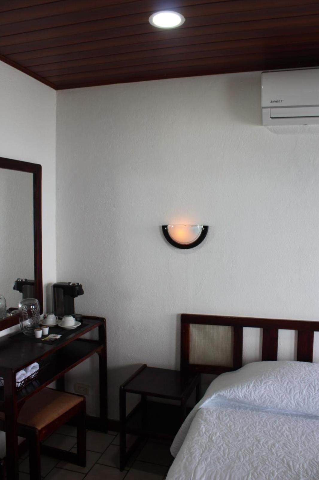 פוארטו לימון Hotel Maribu Caribe מראה חיצוני תמונה