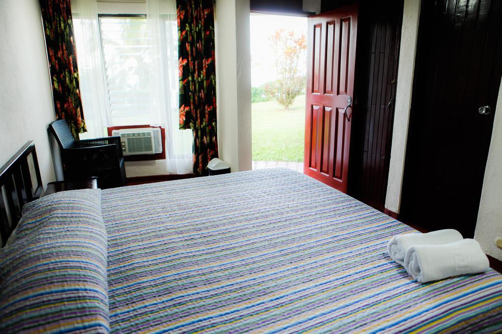 פוארטו לימון Hotel Maribu Caribe מראה חיצוני תמונה